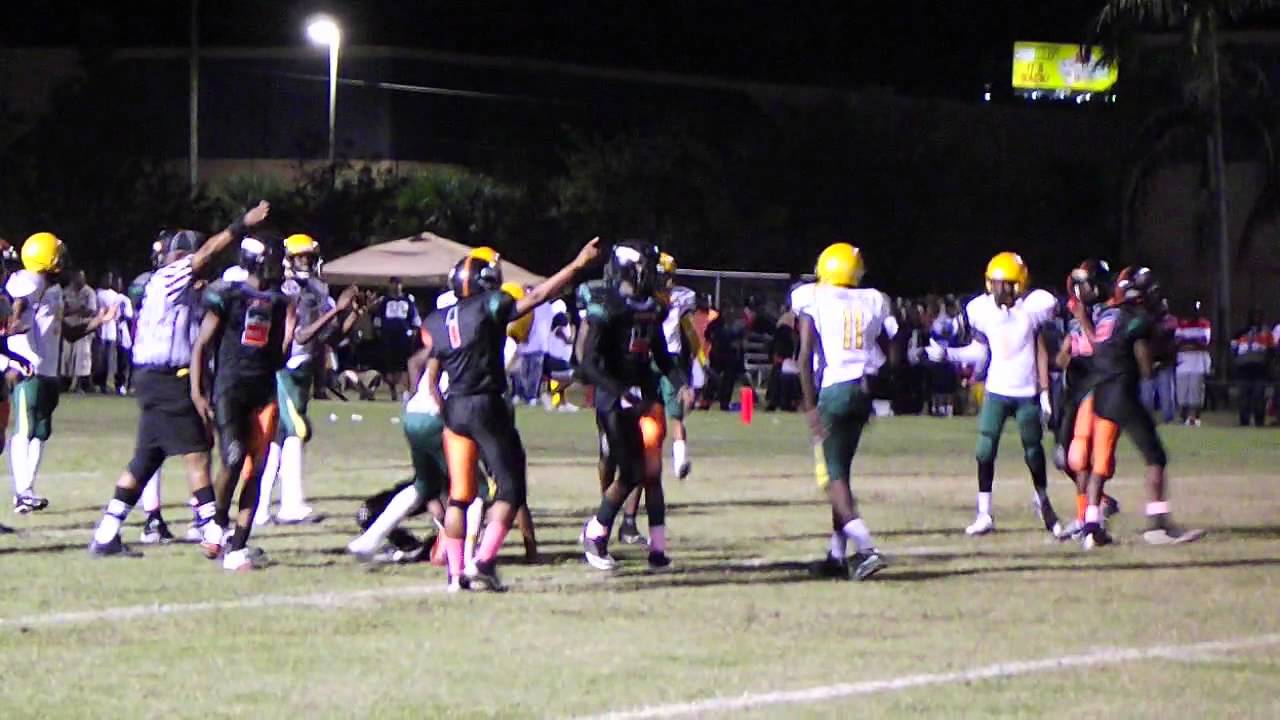 Footballhotbed.com Game of the week ft.Lauderdale hurricanes vs Lauderhill lions undefeated 135