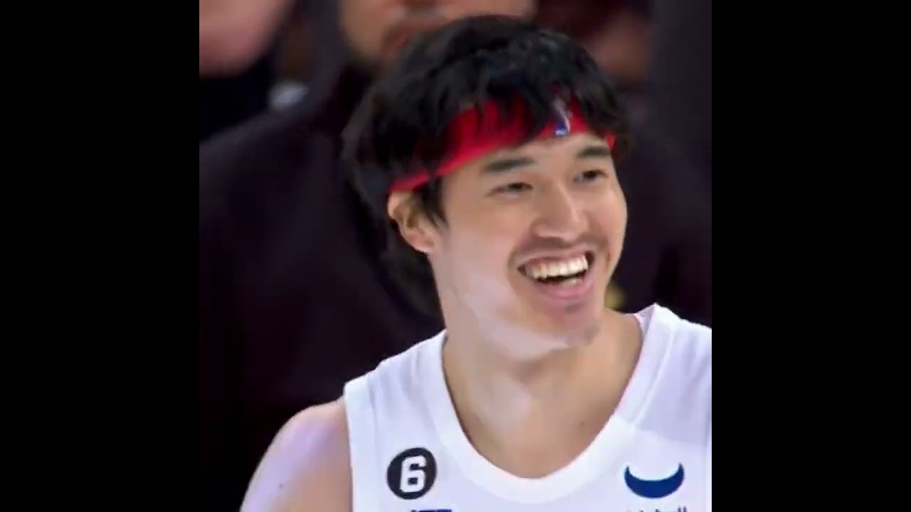 Kyrie Irving with a putback dunk has the Nets bench go off the rails and Spurs call a timeout 😭..