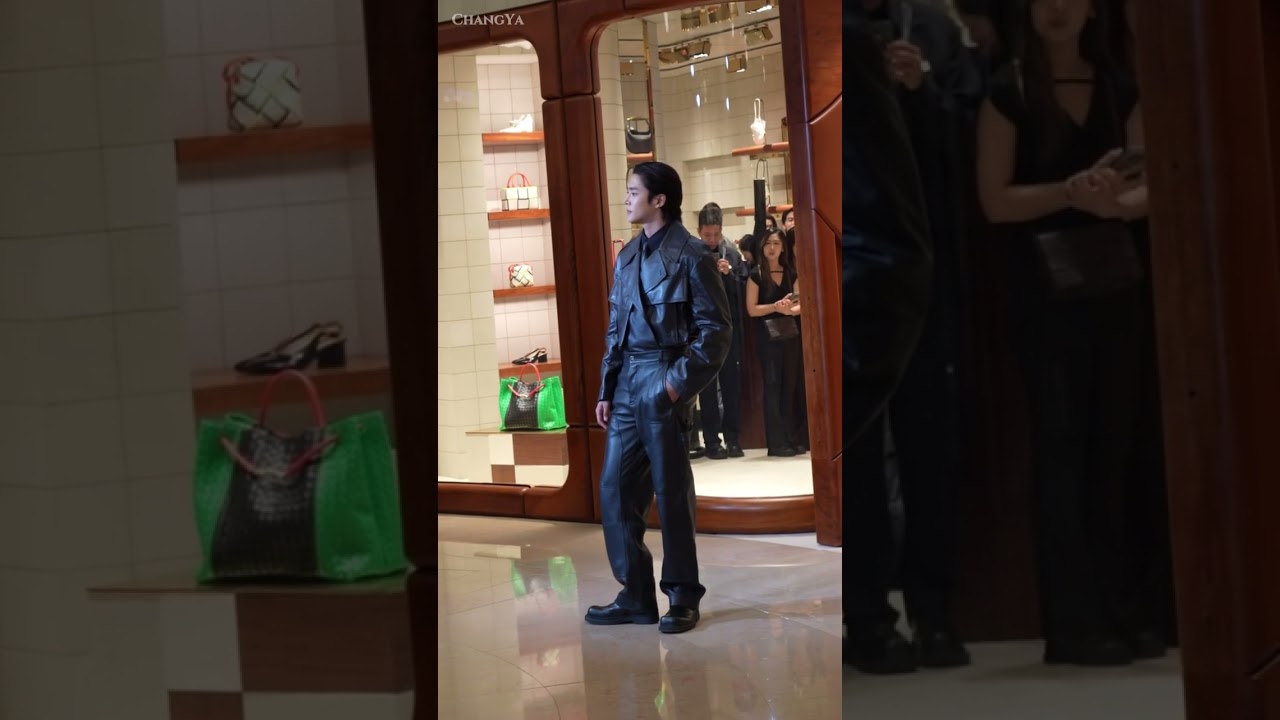 #Rowoon at the opening of BOTTEGA VENETA in Taipei 101.  #BottegaVeneta