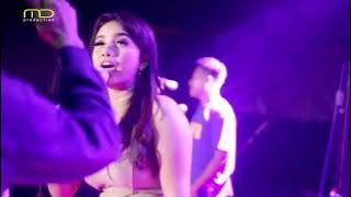 Desi Tata Cerita Anak Jalanan HOT BANGET