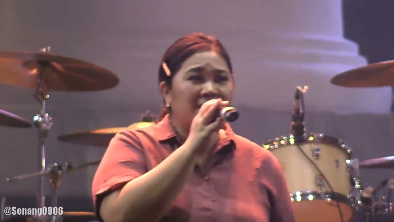 DuaEmpat -  For A Moment @ JGTI 2022