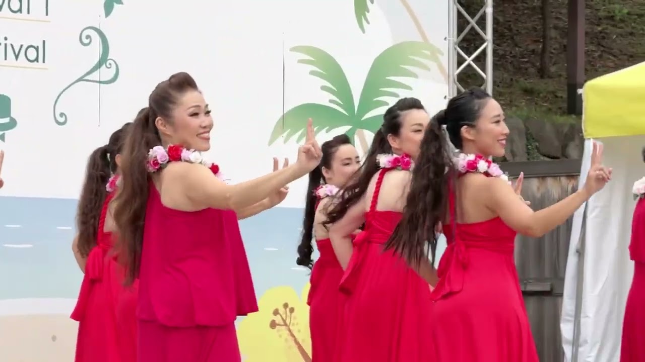 ラビアンローズ　La Vi en Rose  フラ Hula