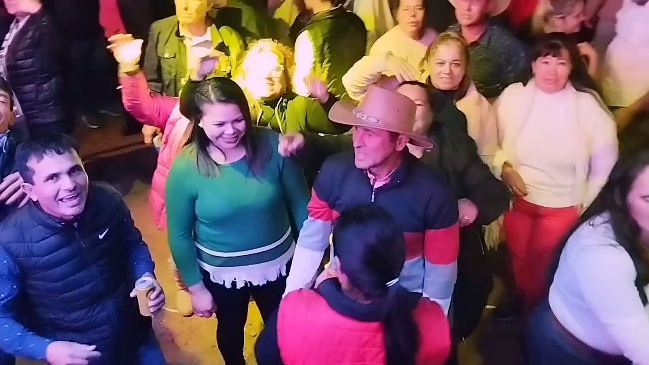 Sólo Una patada La Reynalda ~ Los Aguiar En Vivo Selección de Cachacas