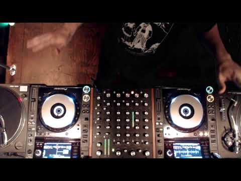 Italoboz Radio Show w/ Federico Marton - 19.08.19