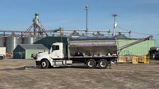 2005 Freightliner columbia - Auction on 2/18/2025