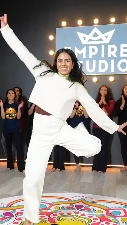 Most Energetic Girls Bhangra Dance to Viral Song 8 Asle #bhangraempire #8asle #bhangra