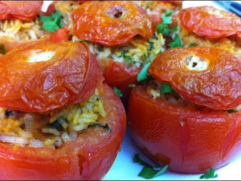 فيديو: طريقة طبخ الطماطم المحشوة بالأرز والأعشاب