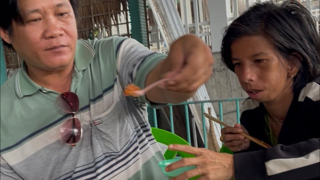 Chim Sâu Ăn Bún Cá Trả Tiền Không Nỗi Luôn 1 Tô 4 Trứng 