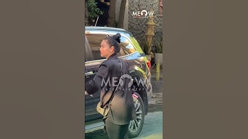 Nhật Kim Anh không cầm được nước mắt, bật khóc tại lễ tiễn biệt mẹ của MC Đại Nghĩa