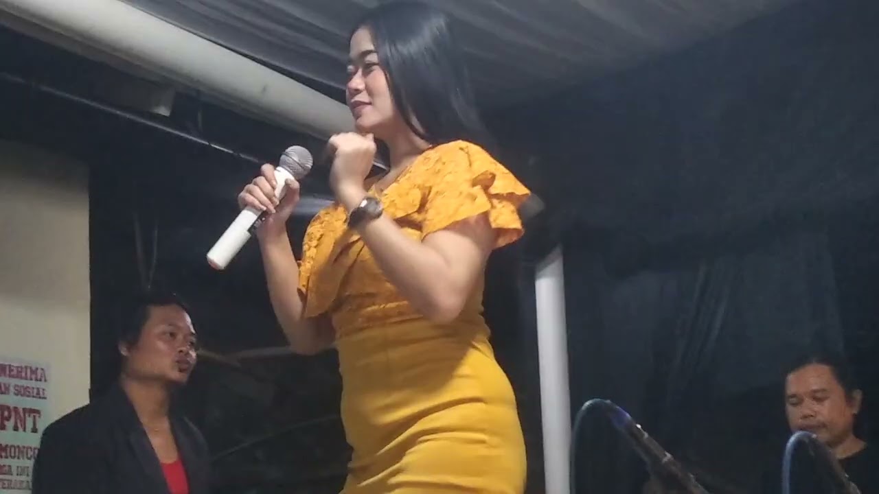 Lagu sesal bersama Novita musik randudongkal pemangku hajat bapak mastup almarhum ibu runtah 