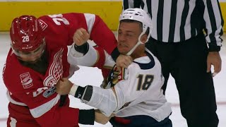 Red wings enforcer luke witkowski returned from his 10-game suspension
and immediately got back to doing what he does best, which is dropping
the gloves. wat...