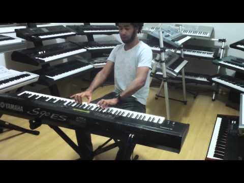 YAMAHA S90 ES DEMO NA CLASSIC KEYBOARDS