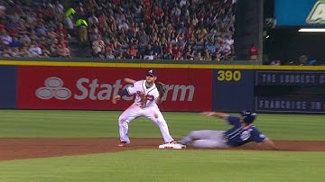SD@ATL: Padres challenge out call at second in 5th