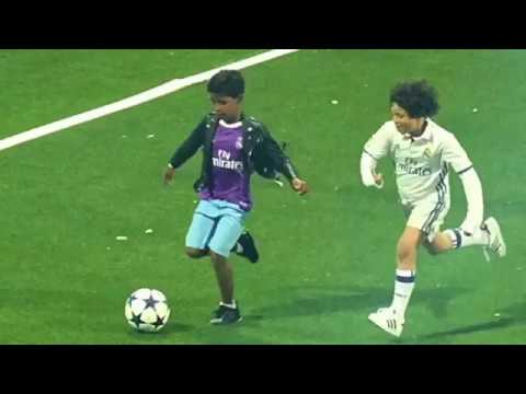 Video: Jinsi Ronaldo Anavyopiga