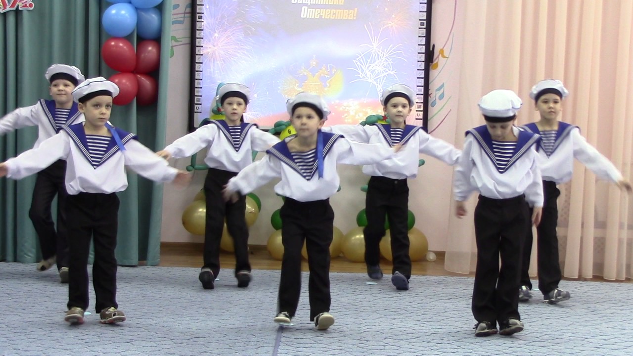 Танец мальчиков старшей группы. Танец моряков в детском саду. Танец морячков в детском саду. Костюм для танца яблочко. Танец мальчиков моряков в детском саду.