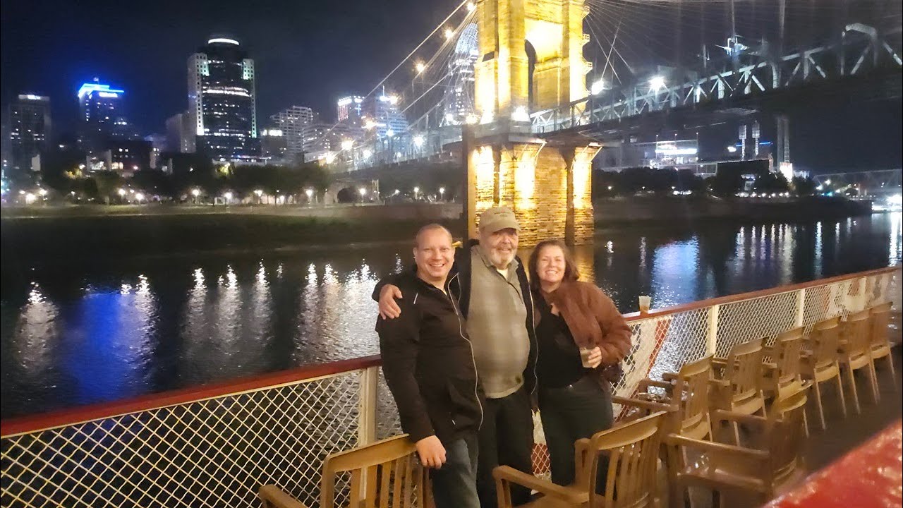 Субботний ночной круиз «Корни реки Америки» на судне Belle of Louisville по реке Огайо, 10.11.2025