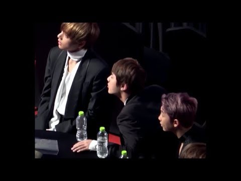 BTS' V reaction to Rosé's Speech in English [CLOSE-UP]