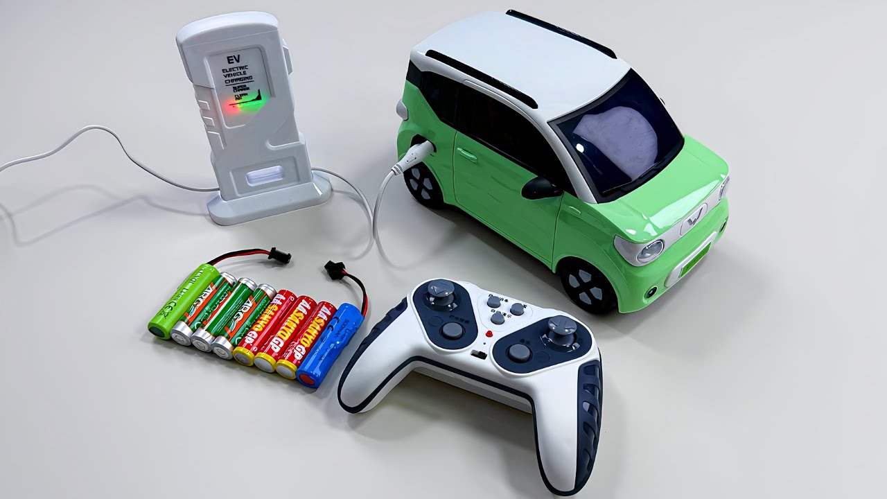 Unboxing Wuling Mini New Energy RC Car, City Electric Excavator, Collision Deformed RC Police Car