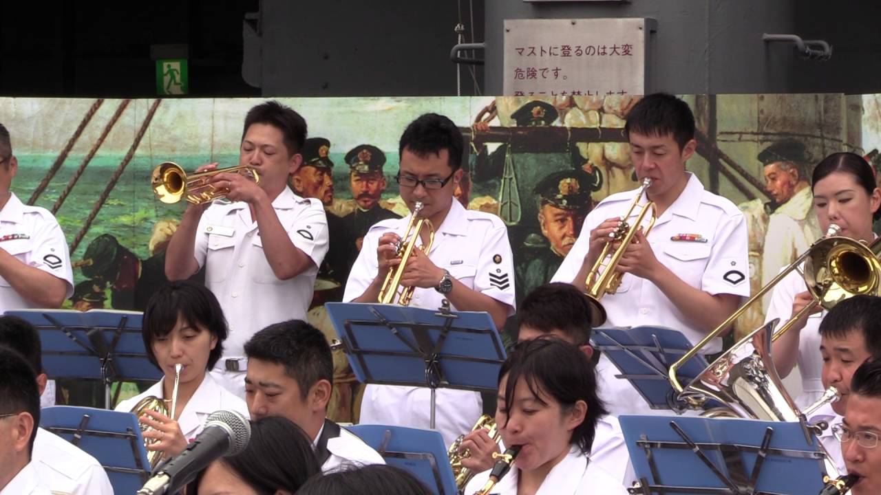 同期の桜」海上自衛隊 横須賀音楽隊『日本海海戦111周年記念』 - YouTube
