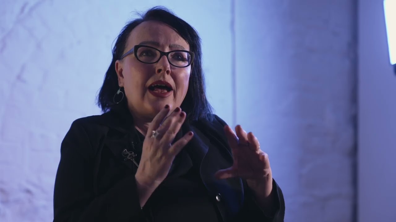 Interview with BELFAST GIRLS Writer Jaki McCarrick