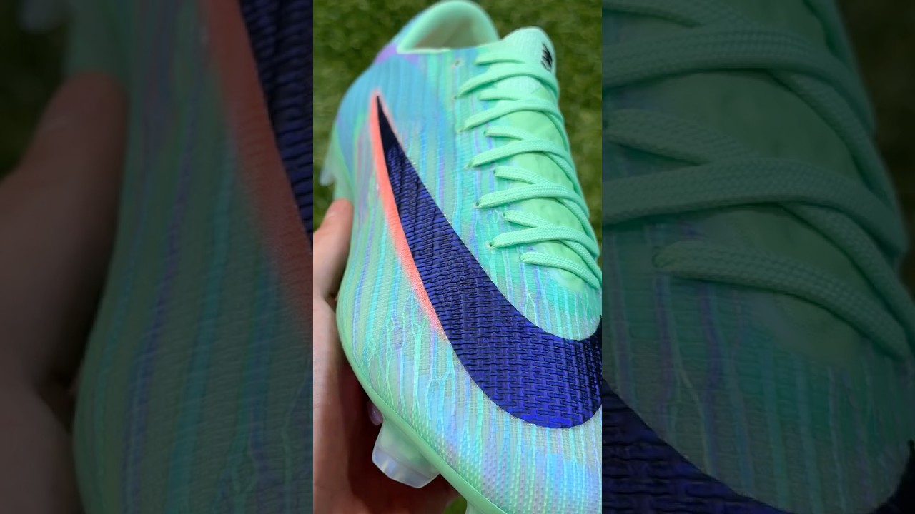 Sam Kerr's NEW Nike Mercurial Superfly 11 is BEAUTIFUL!