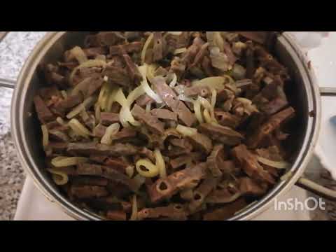 "Мои любимые рецепты..." Салат из лёгкого с луком...