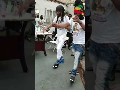 BBQ dance off in Jamaica ð¯ð²ðºð¿ð¥ 