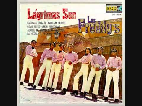 Watch the video for Lagrimas son