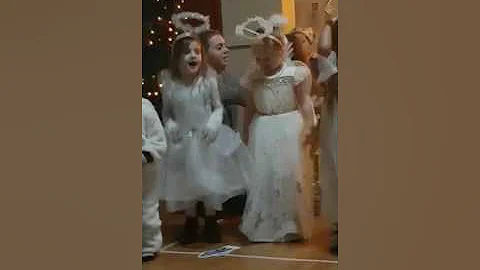 When their daughter realized mummy & daddy had com...