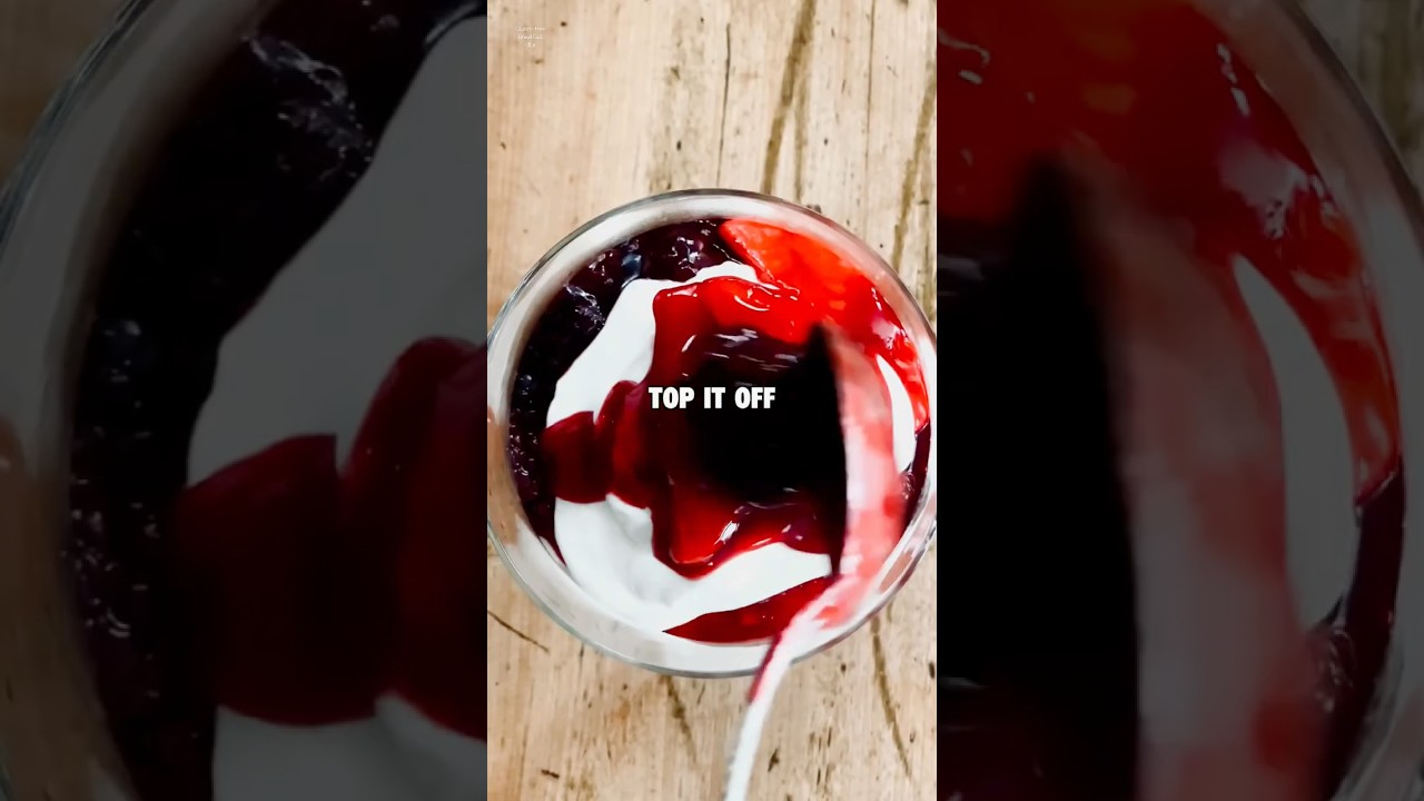 Breakfast that looks and tastes like dessert #shorts #glutenfreerecipes #apple #berry #easyrecipe