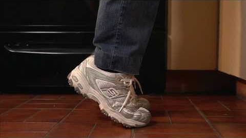 Home Activity Program Level 2.2 Standing (Toe Taps and Up on Toes) - Farsi