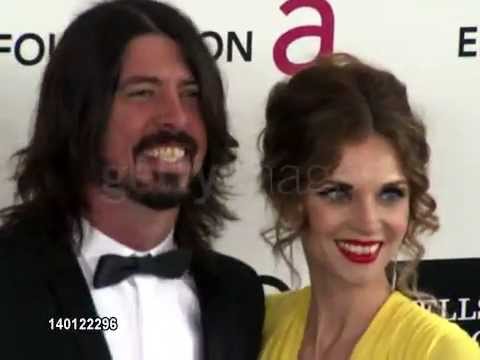 Dave Grohl & Jordyn Blum - YouTube.