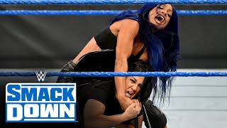 Sasha Banks unleashes a vicious chair assault on Bayley: SmackDown, Oct. 23, 2020