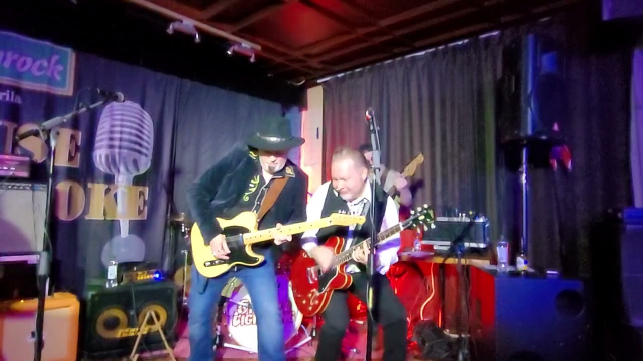 One Dozen Berrys - Sweet little 16