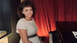 Norah Jones - Just A Little Bit - Live at Home