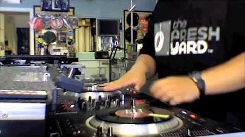 Dj Rayted R- Juggling on a Numark ns7
