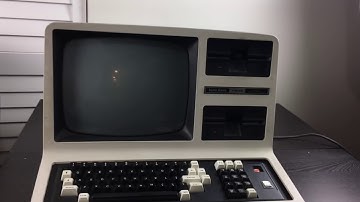 Tandy TRS-80 Model 4 Retro Computer Introduction and Teardown
