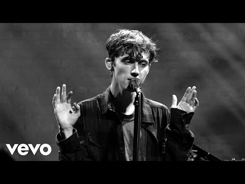 Troye Sivan – Happy Little Pill (Live) (Vevo LIFT) mp3 ke stažení