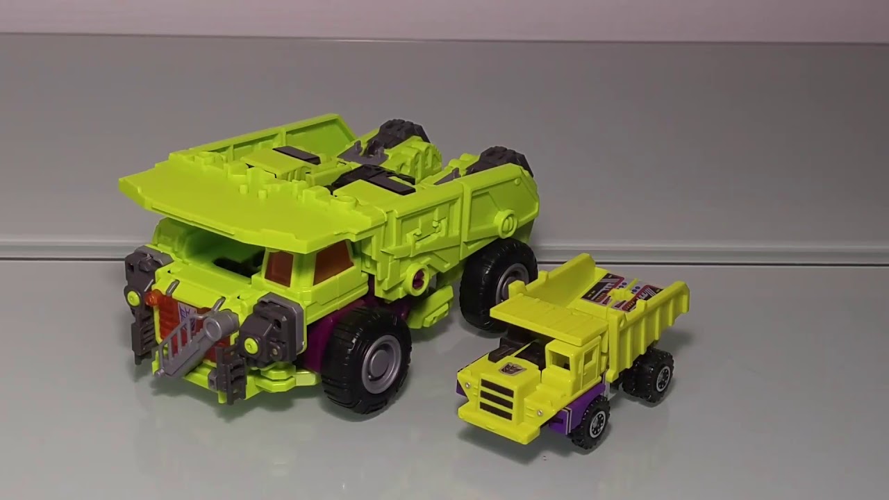 Revue Transformers TF Engineering NBK05 Dump Truck aka Long Haul.
