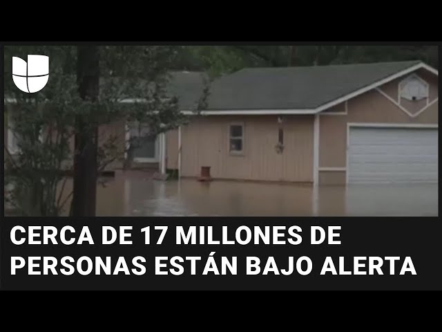 Vecindarios bajo el agua tras inundaciones repentinas en Texas y Louisiana