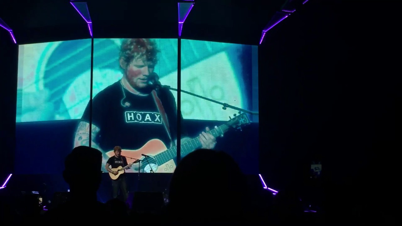 Give Me Love- Ed Sheeran Live at Mohegan Sun 7/15/17 - YouTube