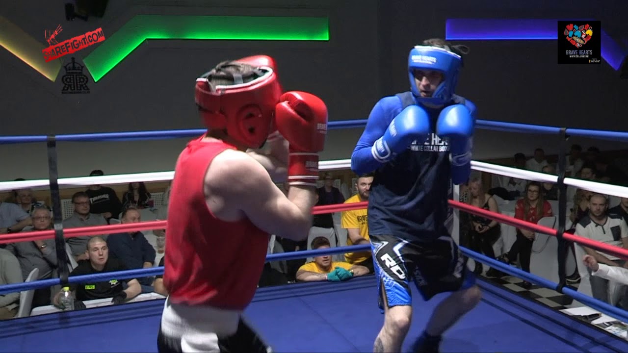 Fight 1 Terry knight V Dave Holyfield