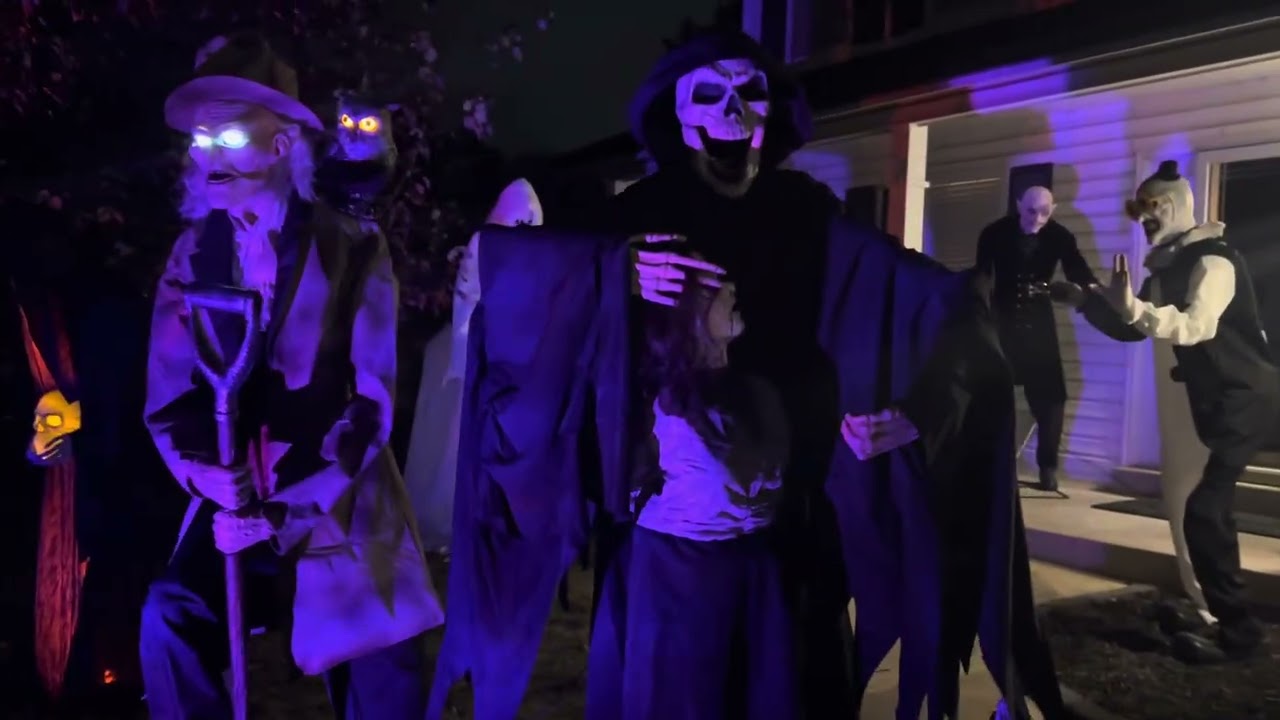 Halloween display 2025