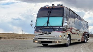 1999 Prevost Featherlite Vantaré H3-45 VIP Motorcoach SOLD MAY 2023