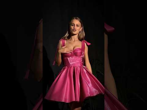 Быть яркой и не оставить себя без внимания можно только в платье от Love Forever 😉