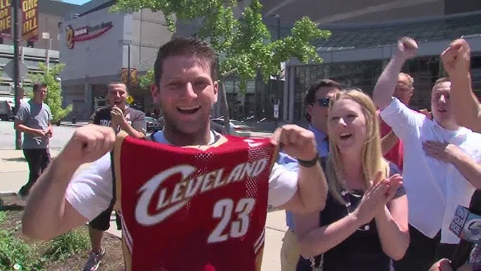 Probably fake Cavaliers fan wears burnt LeBron James jersey (video) - NBC  Sports