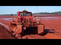 Using amphirol to crack sealed surface of the bauxite residue to enhance evaporation&desiccation