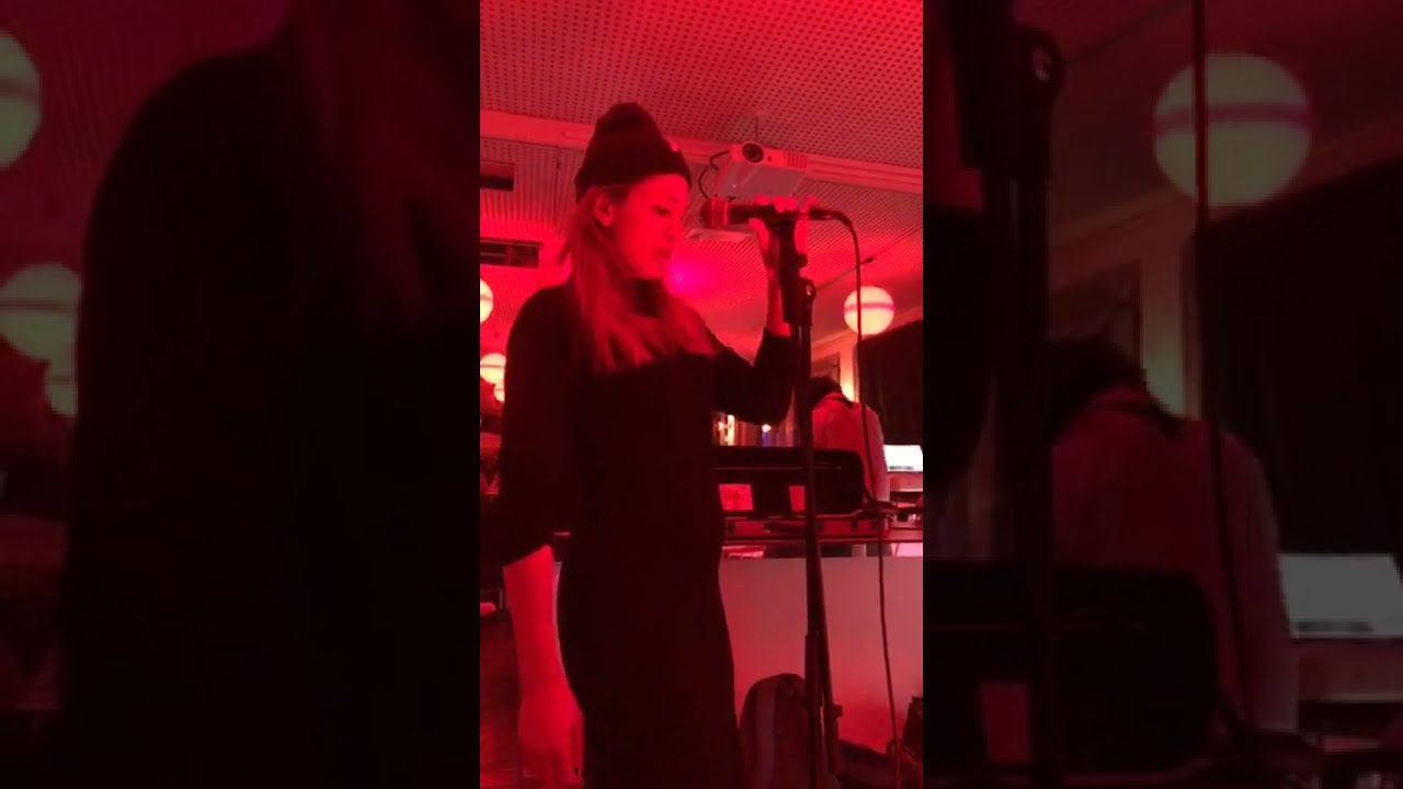 YouTubeでPitch Up - Fresh Luft Live Performance Hallmackenreuther Cafe Kölnを視聴 YouTubeでPitch Up - Fresh Luft Live Performance Hallmackenreuther Cafe Kölnを視聴