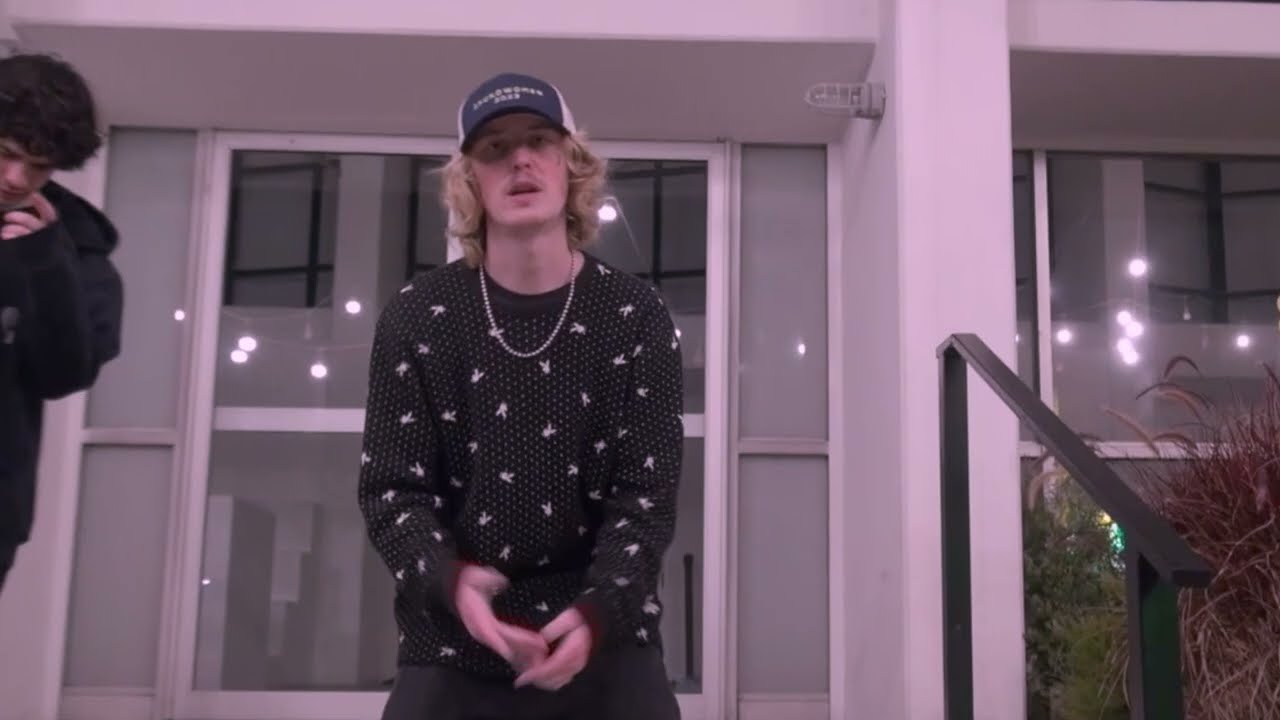 Sleduj Gswan28 X Zebvlxn X HenHouse (WUD) - Cut Me Loose (Music Video) na YouTube