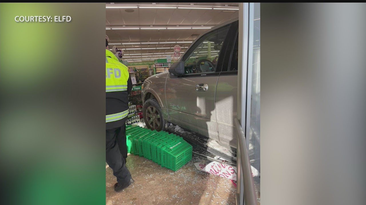 Car crashes into East Liverpool Dollar Tree, sending 1 to hospital